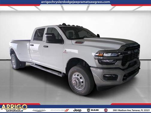 2025 RAM 3500 Tradesman Crew Cab 4x4 8' Box