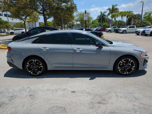 2024 Kia K5 GT-Line