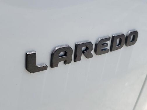 Bright White Clearcoat 2026 Jeep Cherokee Laredo 4x4
