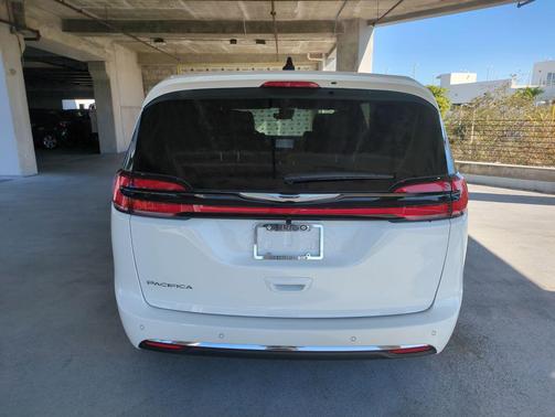 2026 Chrysler Pacifica L