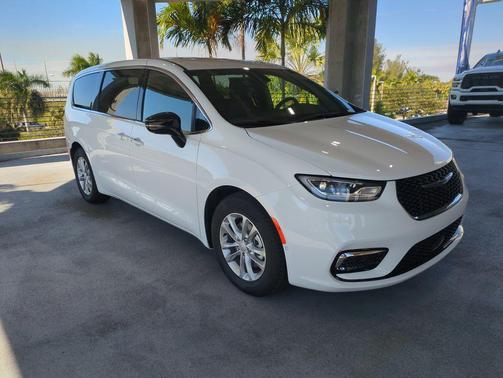 2026 Chrysler Pacifica L