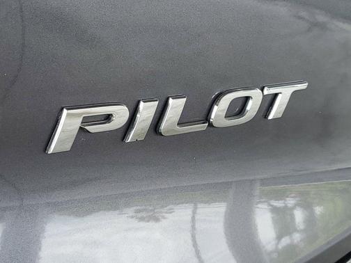 Modern Steel Metallic 2019 Honda Pilot EX-L