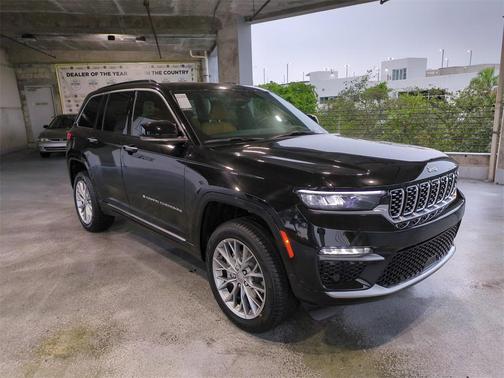 2025 Jeep Grand Cherokee Summit