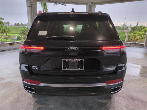 2025 Jeep Grand Cherokee Summit