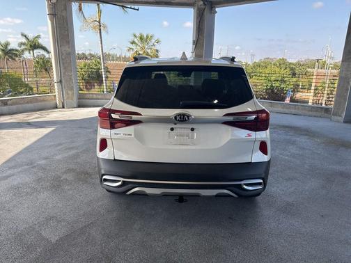 2021 Kia Seltos S