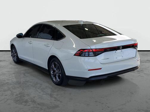 Platinum White Pearl 2023 Honda Accord EX