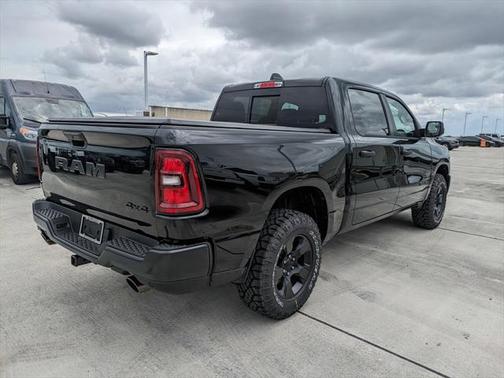 2025 RAM 1500 Warlock Crew Cab 4x4 5'7' Box