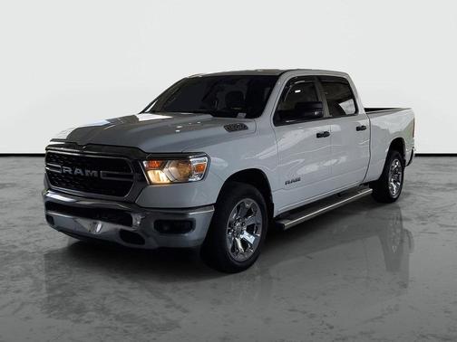 Bright White Clearcoat 2024 RAM 1500 Big Horn/Lone Star