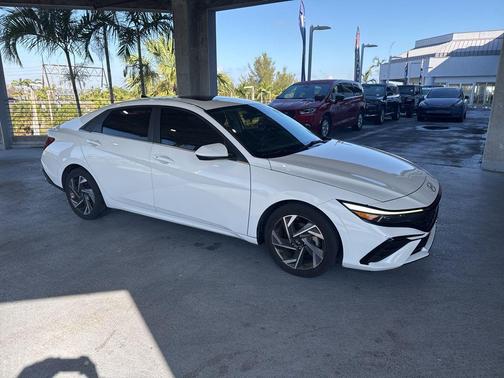 2024 Hyundai ELANTRA SEL