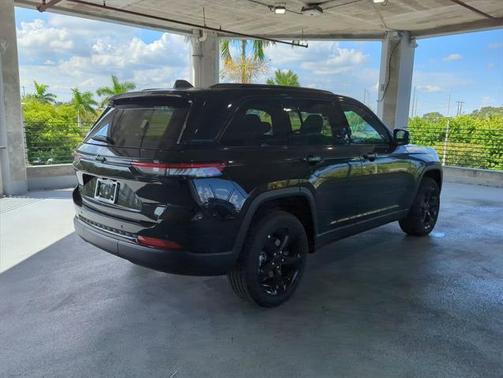 2025 Jeep Grand Cherokee Altitude