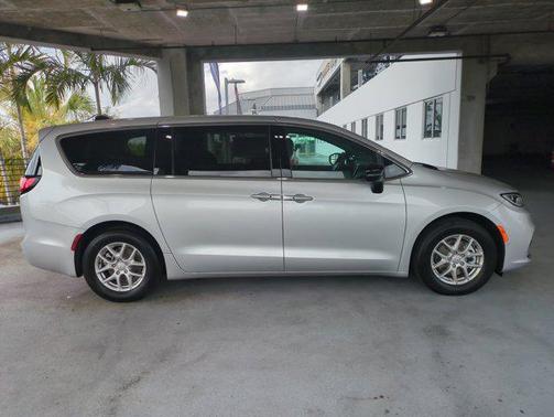 2026 Chrysler Pacifica L