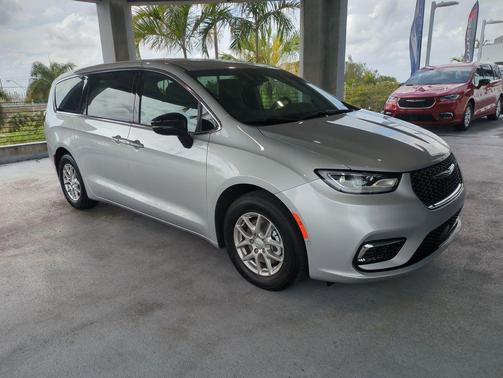 Silver Mist Clearcoat 2026 Chrysler Pacifica L