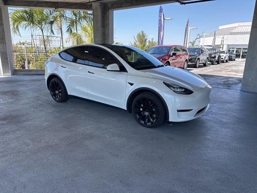 Pearl White Multi-Coat 2021 Tesla Model Y Long Range Dual Motor All-Wheel Drive