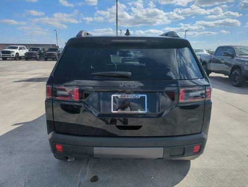 2026 Jeep Cherokee Overland