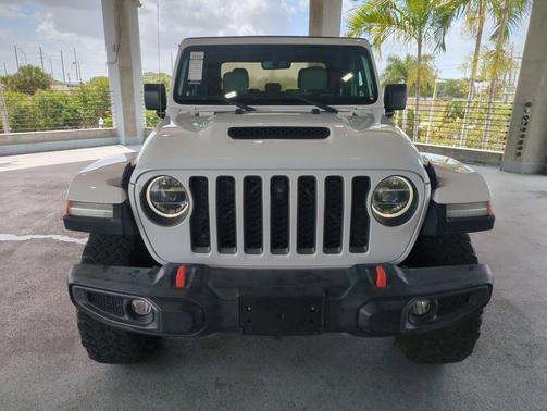 Bright White Clearcoat 2021 Jeep Gladiator Mojave 4x4