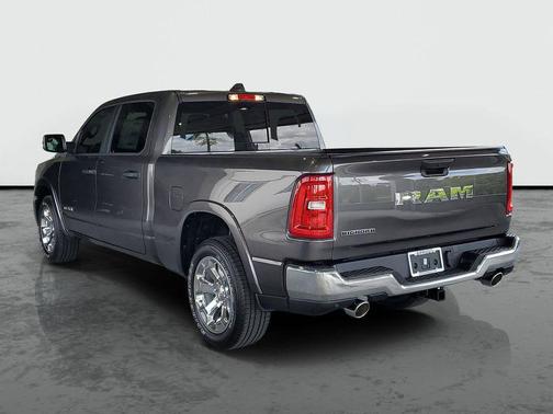 Granite Crystal Metallic Clearcoat 2026 RAM 1500 Big Horn/Lone Star