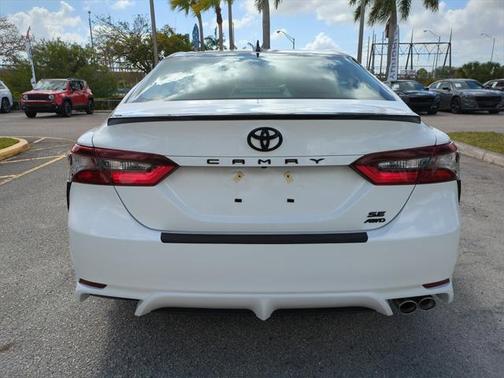 2022 Toyota Camry SE