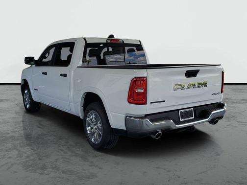Bright White Clearcoat 2026 RAM 1500 Big Horn/Lone Star