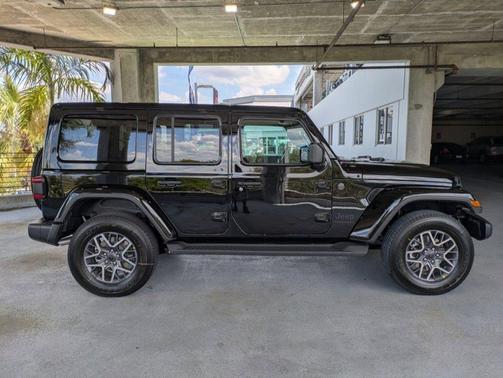Black Clearcoat 2026 Jeep Wrangler 4-Door Sahara 4x4