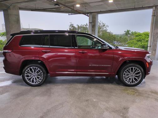 2025 Jeep Grand Cherokee L Summit Reserve