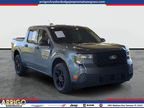 Carbonized Gray Metallic 2025 Ford Maverick XL