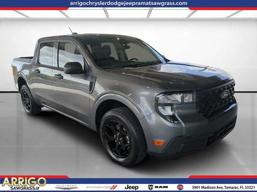 Carbonized Gray Metallic 2025 Ford Maverick XL