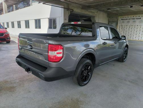 Carbonized Gray Metallic 2025 Ford Maverick XL