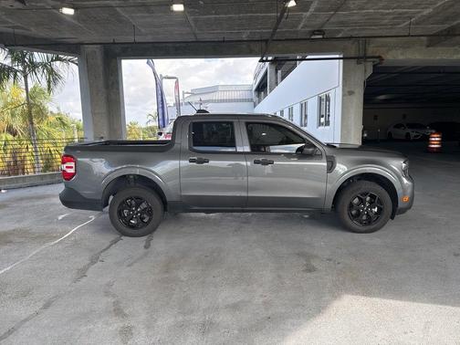 Carbonized Gray Metallic 2025 Ford Maverick XL