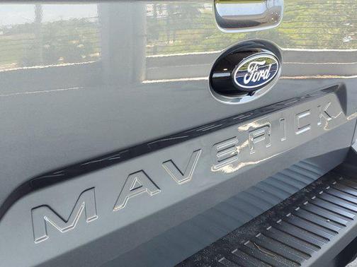 Carbonized Gray Metallic 2025 Ford Maverick XL
