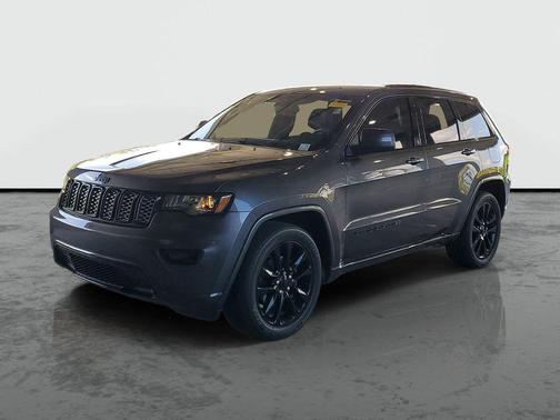 Granite Crystal Metallic Clearcoat 2019 Jeep Grand Cherokee Altitude