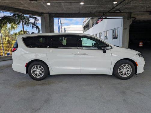 2026 Chrysler Pacifica L