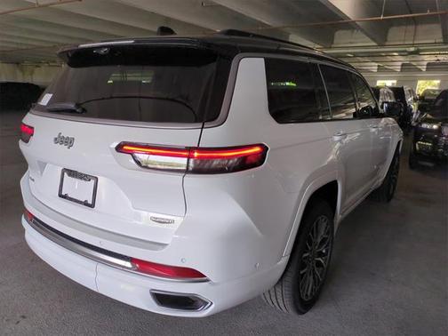 2025 Jeep Grand Cherokee L Summit Reserve