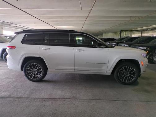 2025 Jeep Grand Cherokee L Summit Reserve