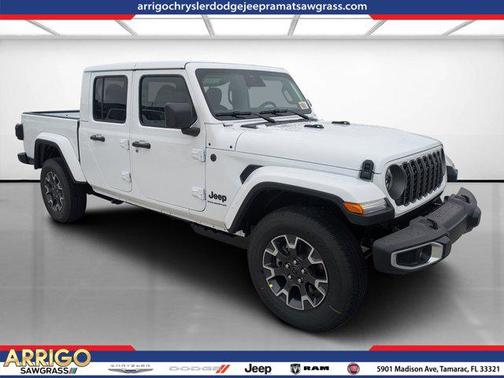 Bright White Clearcoat 2026 Jeep Gladiator Sahara 4x4