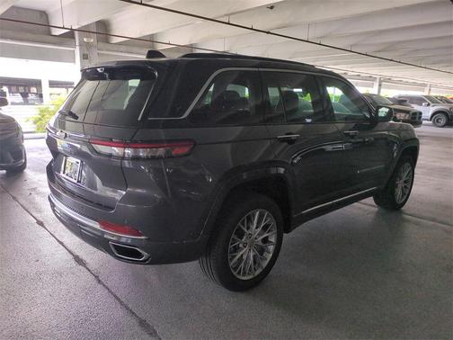 2025 Jeep Grand Cherokee Summit