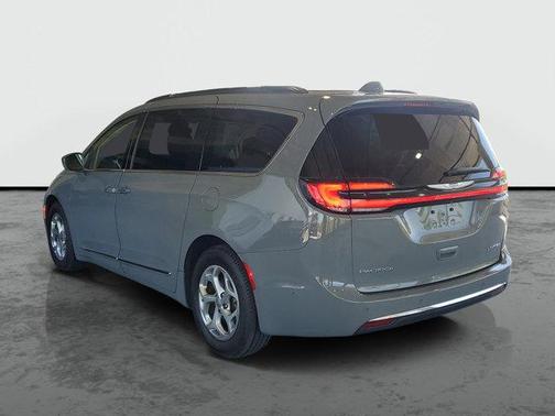 Ceramic Gray Clearcoat 2022 Chrysler Pacifica Limited