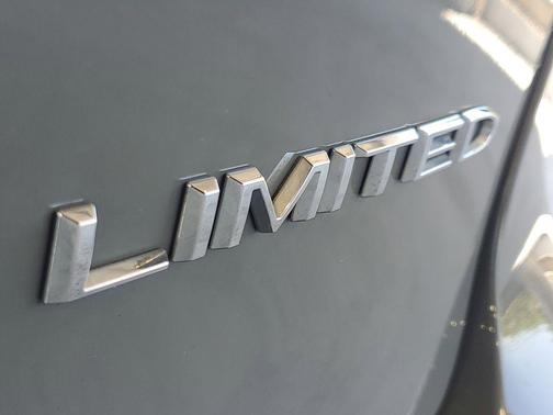 Ceramic Gray Clearcoat 2022 Chrysler Pacifica Limited