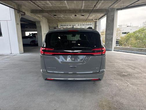 Ceramic Gray Clearcoat 2022 Chrysler Pacifica Limited