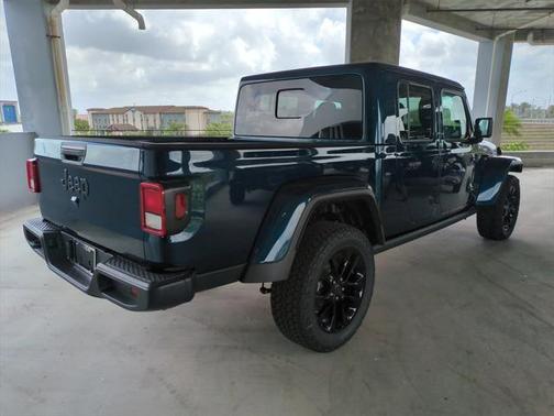 2025 Jeep Gladiator Nighthawk