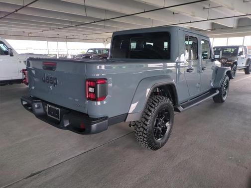 2025 Jeep Gladiator High Tide