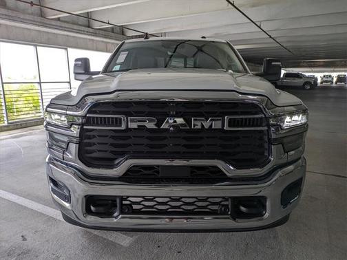 2025 RAM 2500 Tradesman Crew Cab 4x4 8' Box