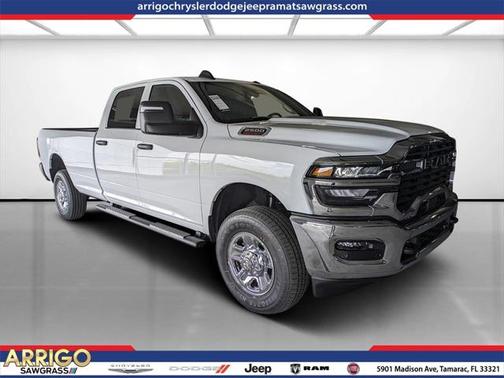 2025 RAM 2500 Tradesman Crew Cab 4x4 8' Box