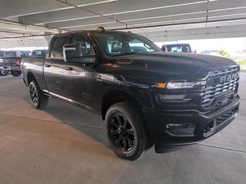 2025 RAM 2500 Big Horn Crew Cab 4x4 6'4' Box