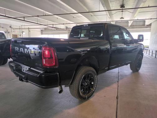 2025 RAM 2500 Big Horn Crew Cab 4x4 6'4' Box