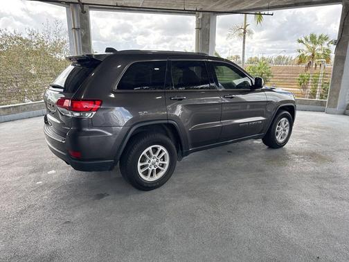 2020 Jeep Grand Cherokee Laredo