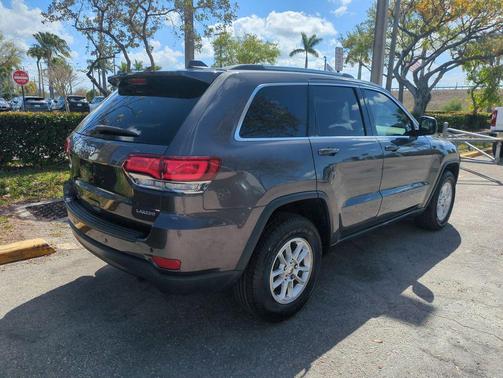 2020 Jeep Grand Cherokee Laredo