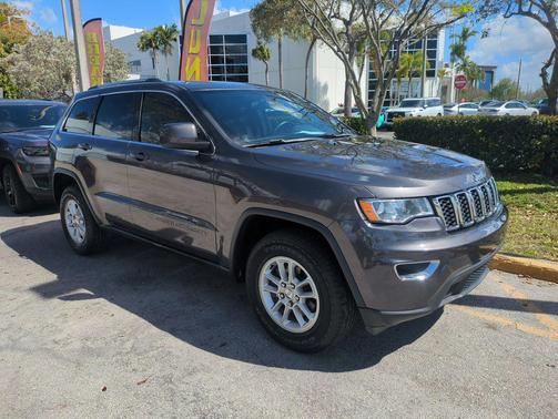 2020 Jeep Grand Cherokee Laredo