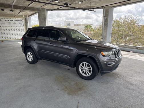 2020 Jeep Grand Cherokee Laredo
