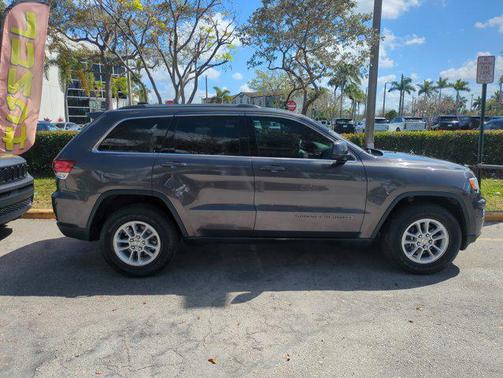 2020 Jeep Grand Cherokee Laredo