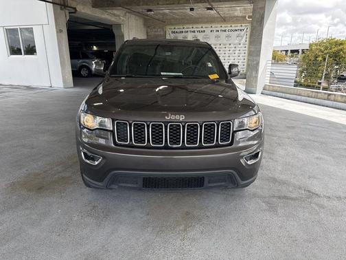 2020 Jeep Grand Cherokee Laredo